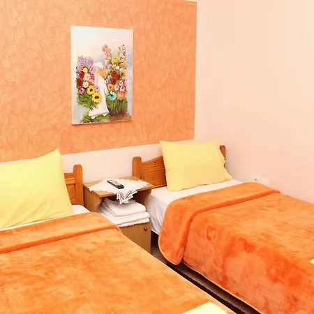 Germanos Apartamento *