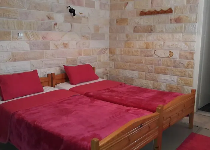 Germanos Apartamento Káto Loutrákion